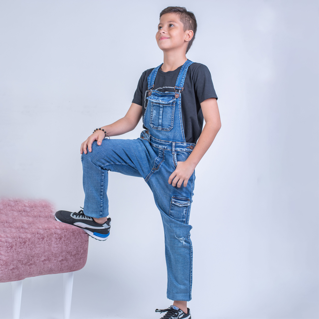 overol denim para niño, somos fabricantes de prenda denim o jeans para niños